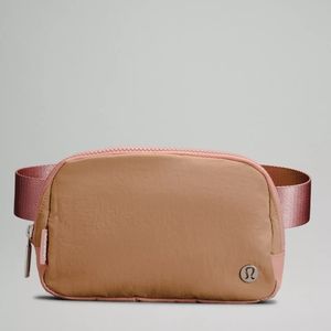 🍋 Lululemon Belt Bag